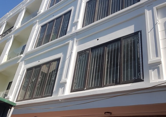 Bán siêu phẩm nhà liền kề phố Mai Phúc-Phúc Đồng-LB-HN . 35m2 hướng TN 