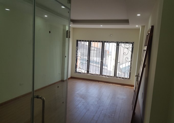 Bán siêu phẩm nhà liền kề phố Mai Phúc-Phúc Đồng-LB-HN . 35m2 hướng TN 