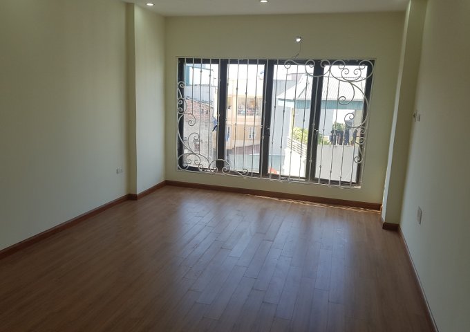 Bán siêu phẩm nhà liền kề phố Mai Phúc-Phúc Đồng-LB-HN . 35m2 hướng TN 