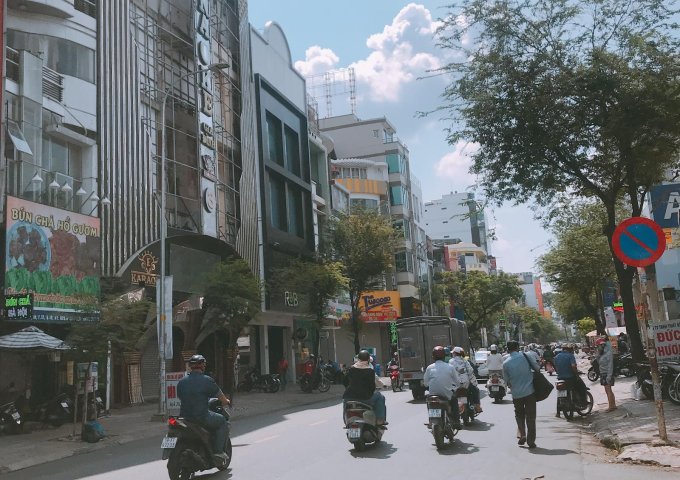 Bán nhà mặt tiền 4 lầu, đường Nguyễn Tri Phương, P. 4, Q10, (4x16m) giá chỉ 25 tỷ, vị trí đẹp