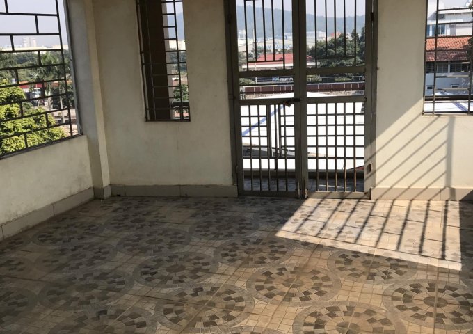 Bán nhà 4 tầng, Đình Ấm, Khai Quang, Vĩnh Yên, 60m2, giá: 2.3 tỷ. Lh: 0972419997