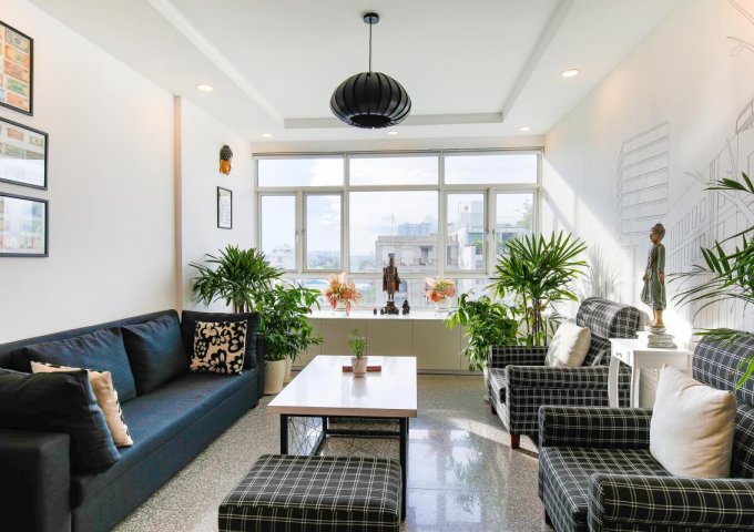 Bán gấp căn hộ nhà sửa đẹp full đồ tòa M5 Nguyễn Chí Thanh. Diện tích 133m2 - 3 ngủ, giá 29tr/m2