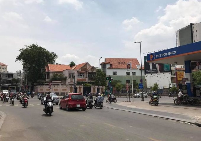 Cho thuê nhà góc 2MT Nguyễn Văn Trỗi. DT 6x17m