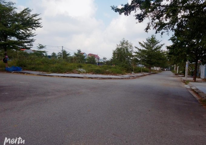 Lô góc 2 mặt tiền thuộc KQH Hương An, gần ngay bến xe phía Bắc. 