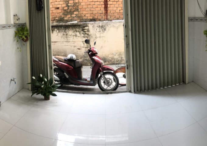 Bán nhanh căn nhà 4.2x11m có sân để xe thoải mái nhà đang trống hẻm 65 Mai Văn Vĩnh, p.Tân Quy, Quận 7