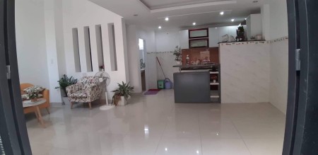 Bán Nhà Chính Chủ Quận Phú Nhuận Diện Tích Khủng 90 m2 Mà Giá chỉ 6.5 Tỷ 