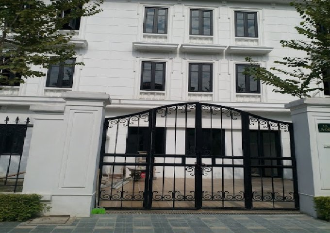 Cho thuê Shophouse Embassy Garden căn LK.A01 vị trí đẹp nhất đường 15m. Ngay mặt đường Nguyễn Văn Huyên.