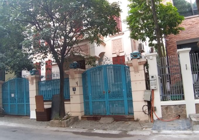Cho thuê nhà biệt thự liền kề đủ đồ tại Nguyễn Thị Định, 100m2x 5T, LH: 0912567339