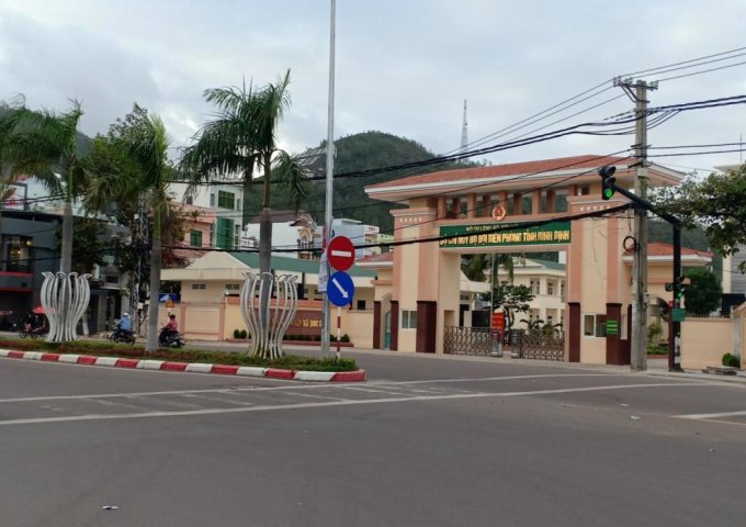 Bán nhà phố mặt tiền Nguyễn Thái Học  - TP Quy Nhơn