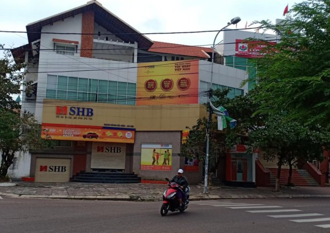 Bán nhà phố mặt tiền Nguyễn Thái Học  - TP Quy Nhơn