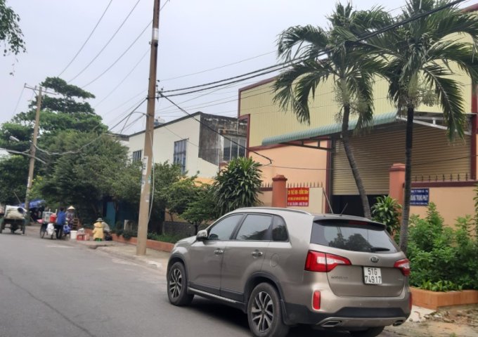 Cho thuê xưởng diện tích rộng tại đường số 8 , KCN Lê Minh Xuân, Bình Chánh, giá đầu tư