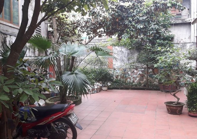 Cho thuê gấp nhà riêng tại Bồ Đề, Long Biên ở hoặc làm văn phòng S: 70m2x4,5T LH: 0931525363 