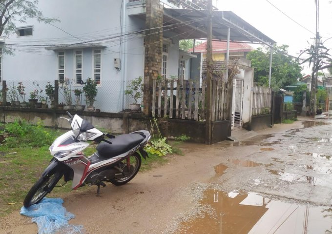 Bán đất kiệt 2 ô tô đường Bùi Thị Xuân - TP HUế, cách đường chính chỉ 30m  