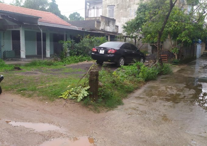 Bán đất kiệt 2 ô tô đường Bùi Thị Xuân - TP HUế, cách đường chính chỉ 30m  