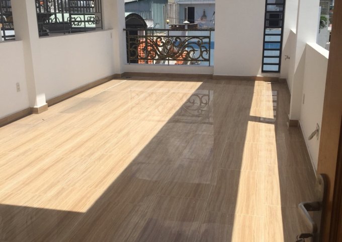 Cần bán gấp nhà đẹp, chưa ở, hẻm xe hơi 611 tại Điện Biên Phủ, quận 3, giá tốt