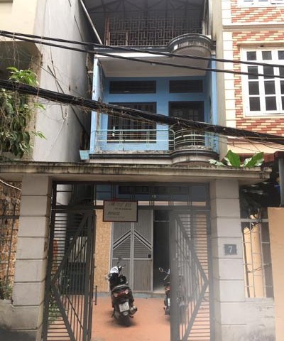 Cho thuê nhà 2,5 tầng số 7 ngõ 466 Đê La Thành, Đống Đa, Hà Nội.