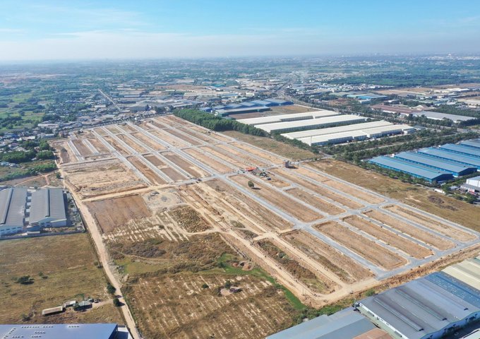 Dự án 52 ha , nằm ngay chợ Nam Tân Uyên, MT DT 746 đang thu hút nhiều nhà đầu tư , thanh toán 40% nhận nền xây dựng