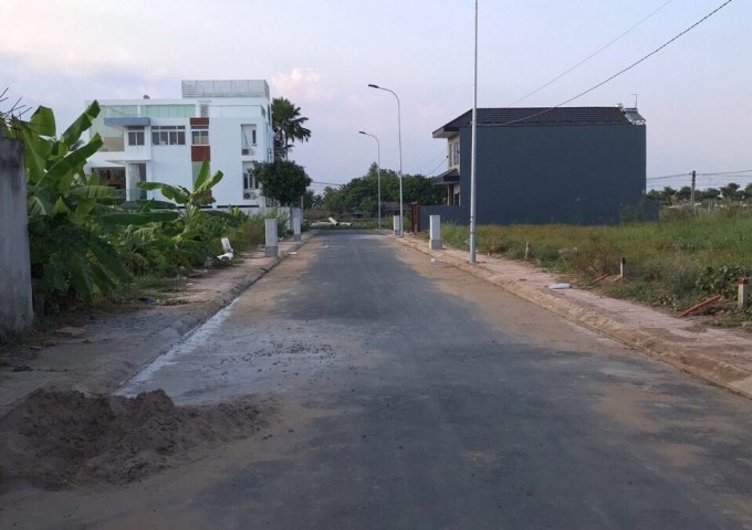 Bán nền mặt tiền đường D1 KDC Cồn Khương , phường Cái Khế . DT 5m x 21.5m , hướng Tây Nam . Giá 3.15 tỳ
