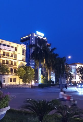 Cho thuê khách sạn 2 mặt tiền mới chưa bóc tem tại trung tâm TP.Bắc Ninh