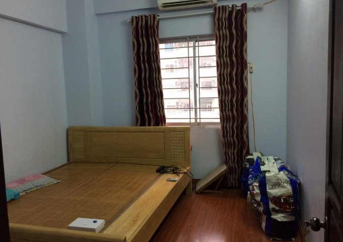 Cho thuê căn hộ tầng 11 N4CD mặt đường Lê Văn Lương, 3 phòng, 79 m2 giá 10 triệu