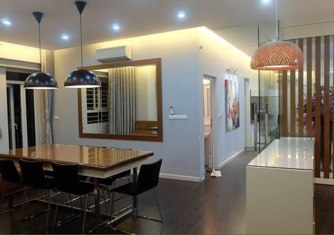 Cho thuê căn hộ 165 Thái Hà | 120m2 - 3PN sáng | Đồ cơ bản, view đẹp, giá 16tr/tháng. 