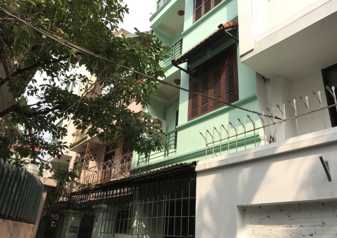Cho thuê nhà riêng 4 tầng ngõ 76 Kim MÃ Thượng, Ba Đình nhà đẹp ngõ rộng oto vào được tiện làm vp