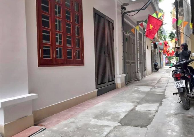 Cần Bán Nhà Thái Hà,32m2, 5Tầng, 2.7 Tỷ.LH 0838111233