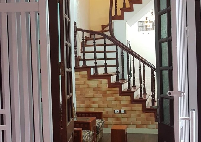 Cần bán nhà 22 ngách 64 ngõ 67 Thái thịnh