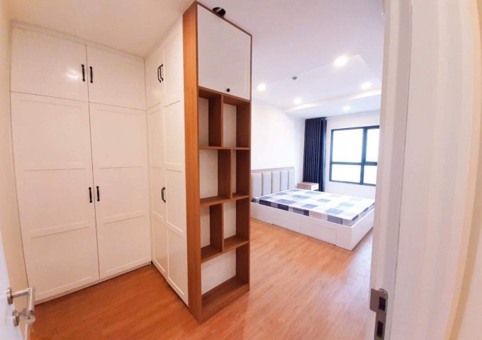 Cho thuê 2 phòng ngủ tòa Centro chung cư Kosmo Tây Hồ, đủ nội thất view cầu NHật Tân - LH: 0965800948 Mai