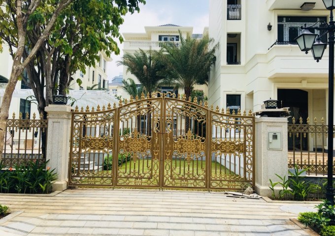 Bán biệt thự Saigon Pearl khu compound 36 căn : có diện tích đất khoản 200m2