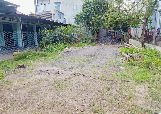 Cần bán đất Bùi Thị Xuân, đường trước nhà rộng rãi thoải mái.(4m2)   