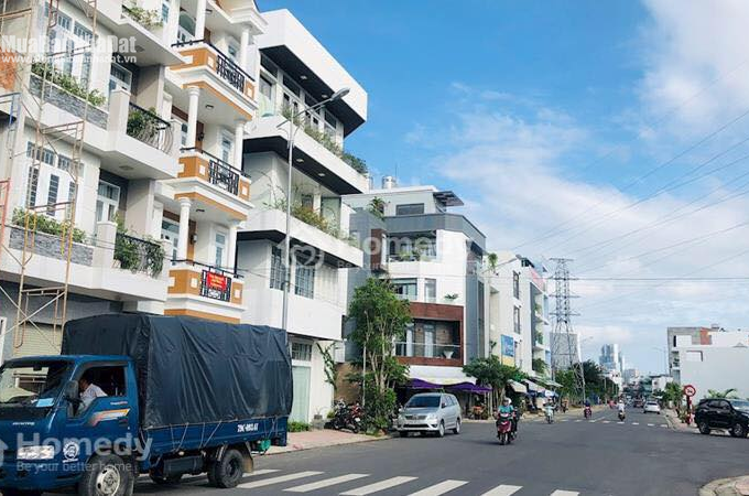 Bán căn nhà mặt tiền đường lớn trung tâm Nha Trang, Lê Hồng Phong 2, có nội thất giá 8.4 tỷ