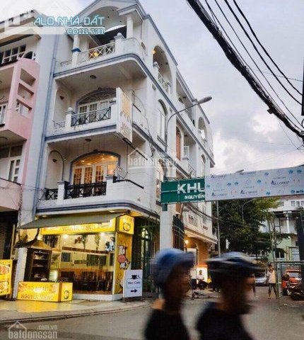 Bán nhà 3 mặt tiền Nguyễn Trọng Tuyển, P1, Tân Bình DT 5x17m 4 lầu. Giá 24 tỷ