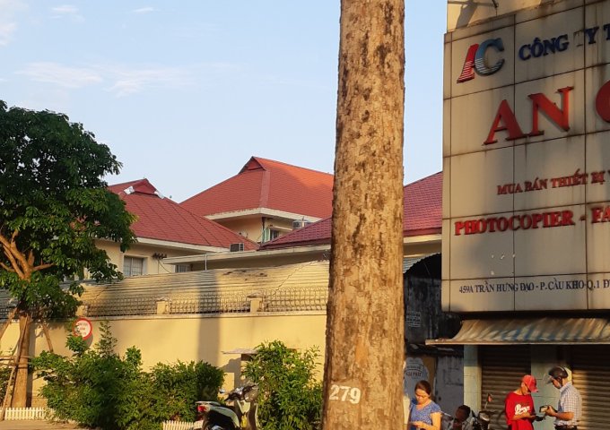 Cho thuê nhà mặt tiền đường Lê Văn Sỹ, gần Trần Quang Diệu, Quận 3.