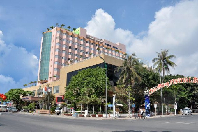 Bán khách sạn Lý Tự Trọng-Chu Mạnh Trinh, P. Bến Thành, Quận 1.XD: 1H+12Lầu