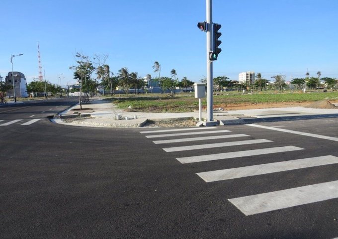 Central Mall, MT đường An Viễn - Hưng Thịnh,   Đồng Nai, giá: 600tr/80m2 SHR, thổ cư 100%, liền kề sân bay long thành.lH: 0931.580.581