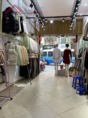 Sang nhượng cửa hàng quần áo tại 78b đội cấn , Ba Đình -Hà Nội.