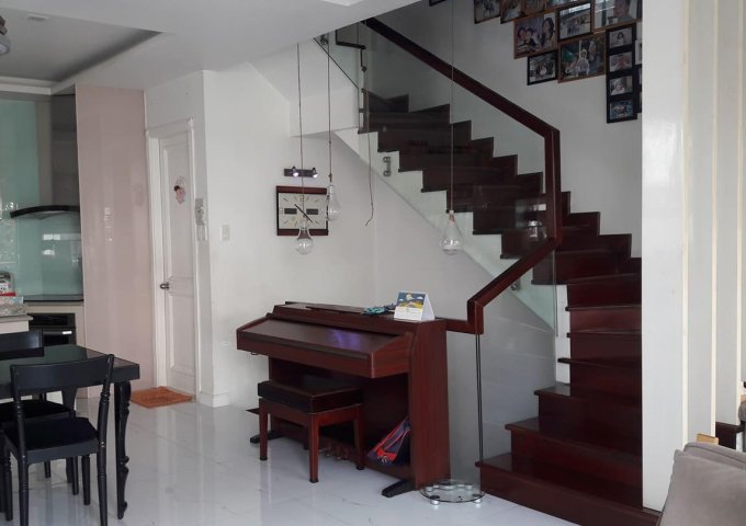 Bán mặt tiền đường Đỗ Xuân Hợp P.Phước Long B Quận 9, 4.7 X 31m, 14 tỷ 