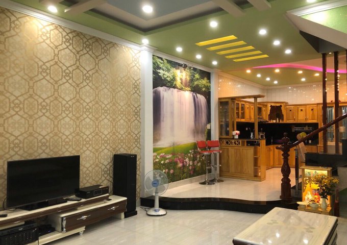 CẦN BÁN NHÀ KHU ĐÔ THỊ BẮC VĨNH HẢI+ Vị trí: đường B3, khu đô thị bắc vĩnh hải, phường Vĩnh Hoà.Nha trang. Đường rộng 3m. + Hiện trạng: 1 trệt ,1 lầu,