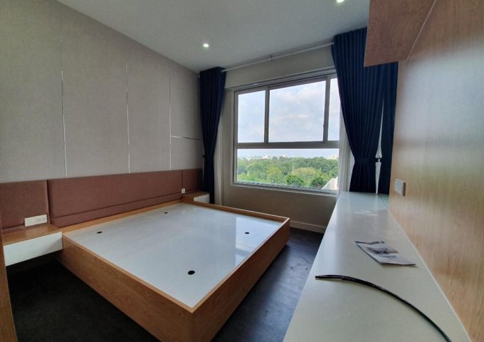 Bán căn hộ 3PN 83m2 tại Orchard ParkView, đầy đủ nội thất, view hồ bơi. Giá 5.2 tỷ