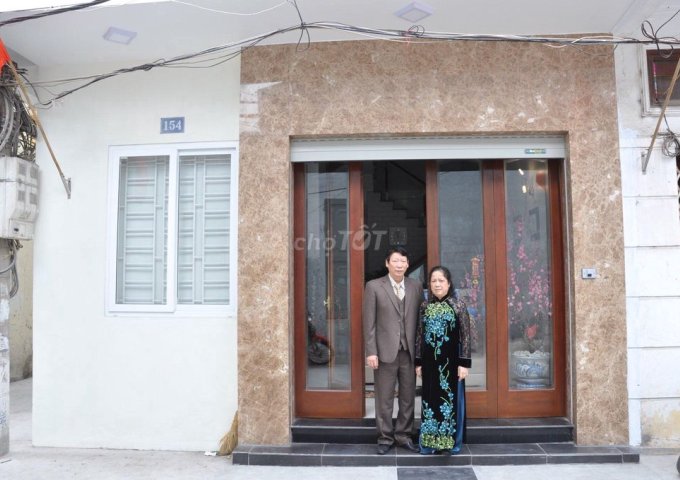Cho thuê nhà 4 tầng, hai mặt tiền Phố Tân Mai, Hoàng Mai, Hà Nội.