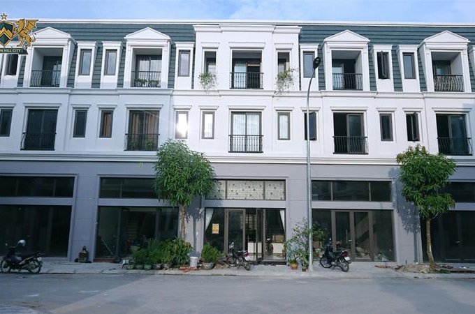 Bán Nhà 3 Tầng đẹp có vị trí kinh doanh tốt tại Hạ Long