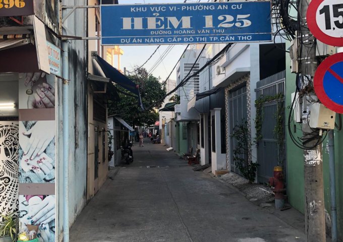 Bán gấp nhà hẻm 125 đường hoàng văn thụ , trệt , 2 phòng ngủ , dt: 4x15, lộ giới 4m , giá 2,4 tỷ