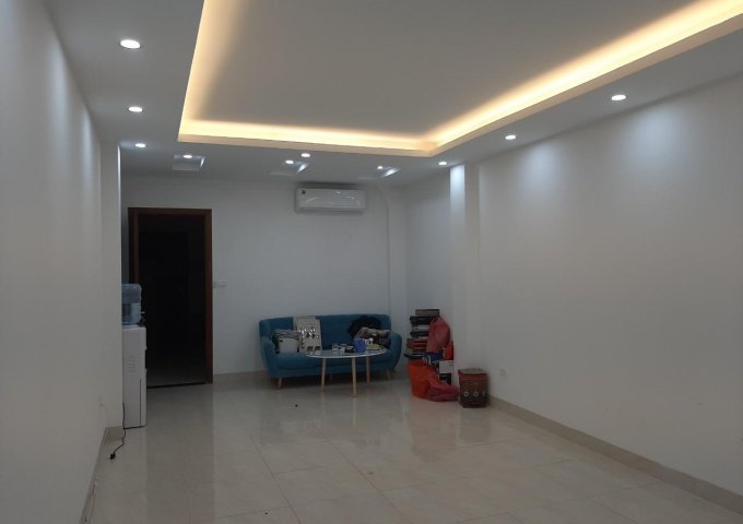 Còn trống duy nhất 1 sàn văn phòng 30m2 tại Hoàng Văn Thái, Thanh Xuân, Hà Nội.