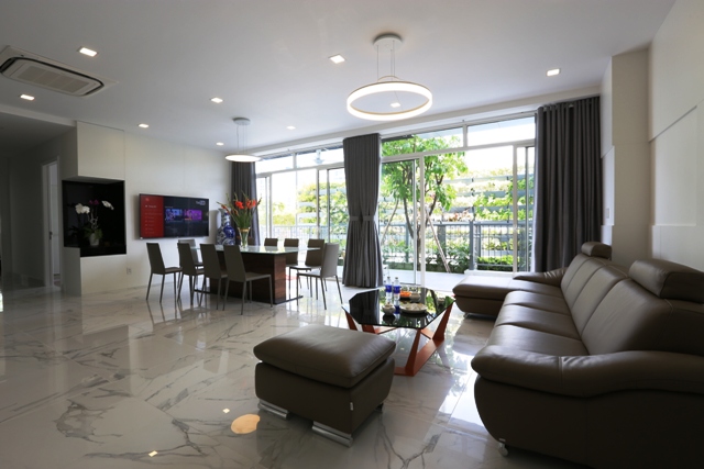 Cần tiền bán gấp căn hộ Hưng Vượng 3, Phú Mỹ Hưng, giá 2 tỷ, 2PN, diện tích 74 m2