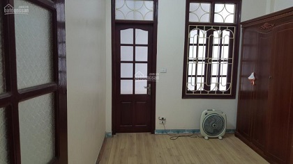 Chính chủ cần bán nhà riêng 2 mặt thoáng tại số 13 ngõ 149 Đường Giáp Bát, phường Giáp Bát, Hòang Mai, Hà Nội.