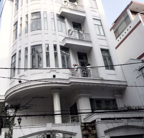 Cho thuê nhà MT Võ Văn Tần, gần Cao Thắng, DT: 7.5x18m, 4 tầng, giá 230 triệu