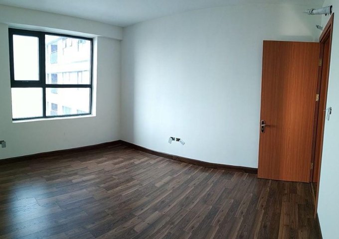 Bán căn hộ duy nhất, tầng trung, diện tích 110m2 tại Goldmark City. Căn góc 3 phòng ngủ view hồ. lh 0963668113