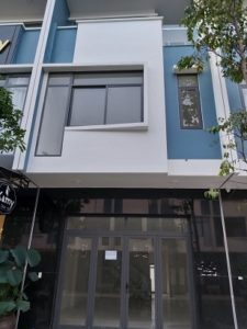Cho thuê nhà 3 tầng mặt tiền trung tâm TP Quảng Ngãi