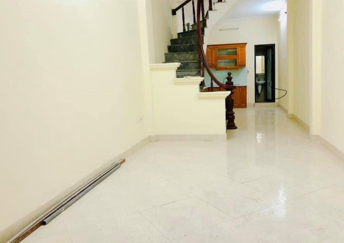 Nhà Đẹp, ở ngay Tân Mai, Hoàng Mai, 42mx4T,  Giá 2 tỷ 890 triệu. LH: 098.724.0775.